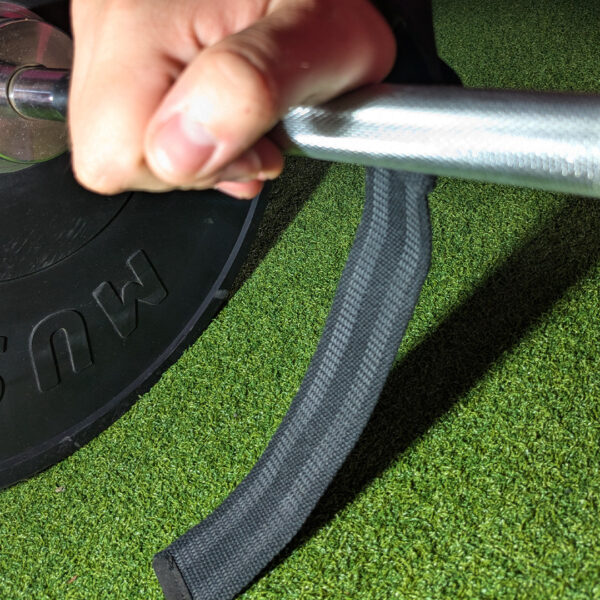 The inner woven rubber for additional friction on the bar when attempting deadlift pb