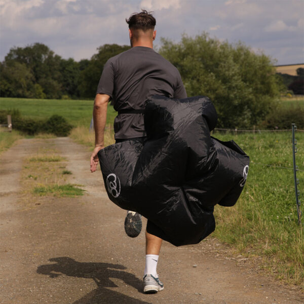 Running parachute in action